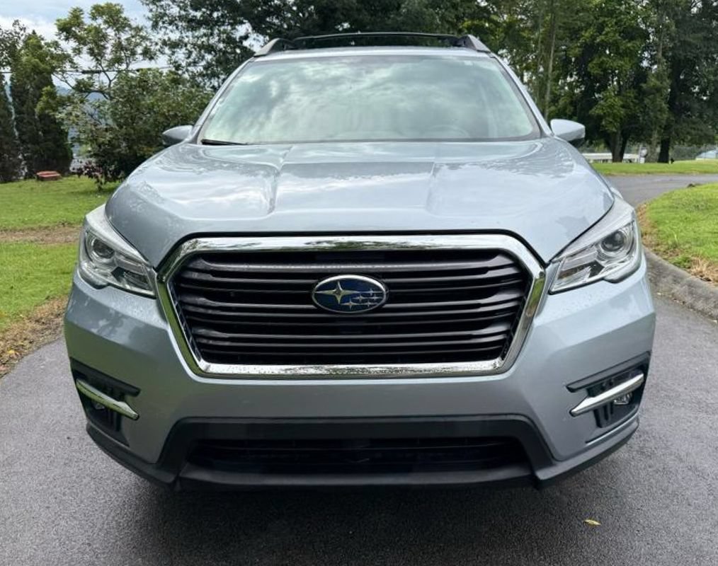 Used 2022 Subaru Ascent Limited w/ Technology Package AWD/4WD image 2