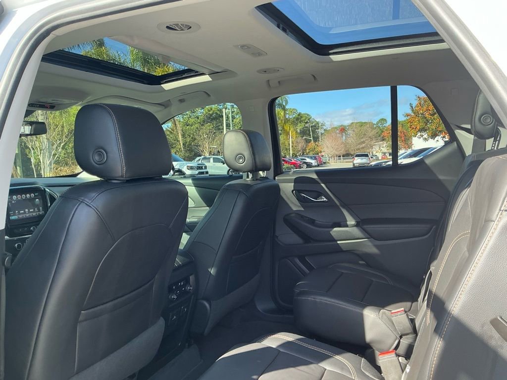 Used 2018 Chevrolet Traverse LT image 31