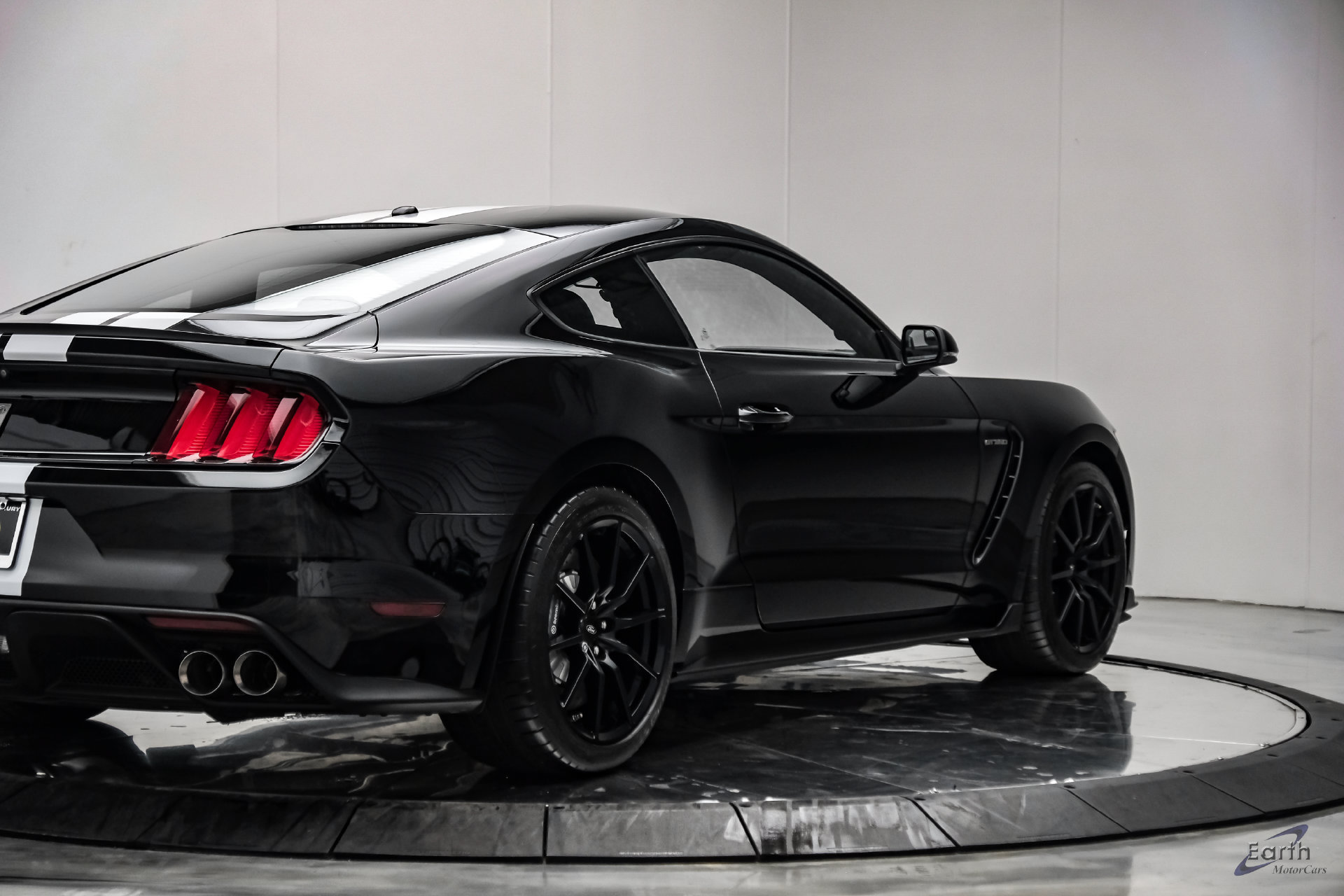 Used 2015 Ford Mustang Shelby GT350 RWD image 18