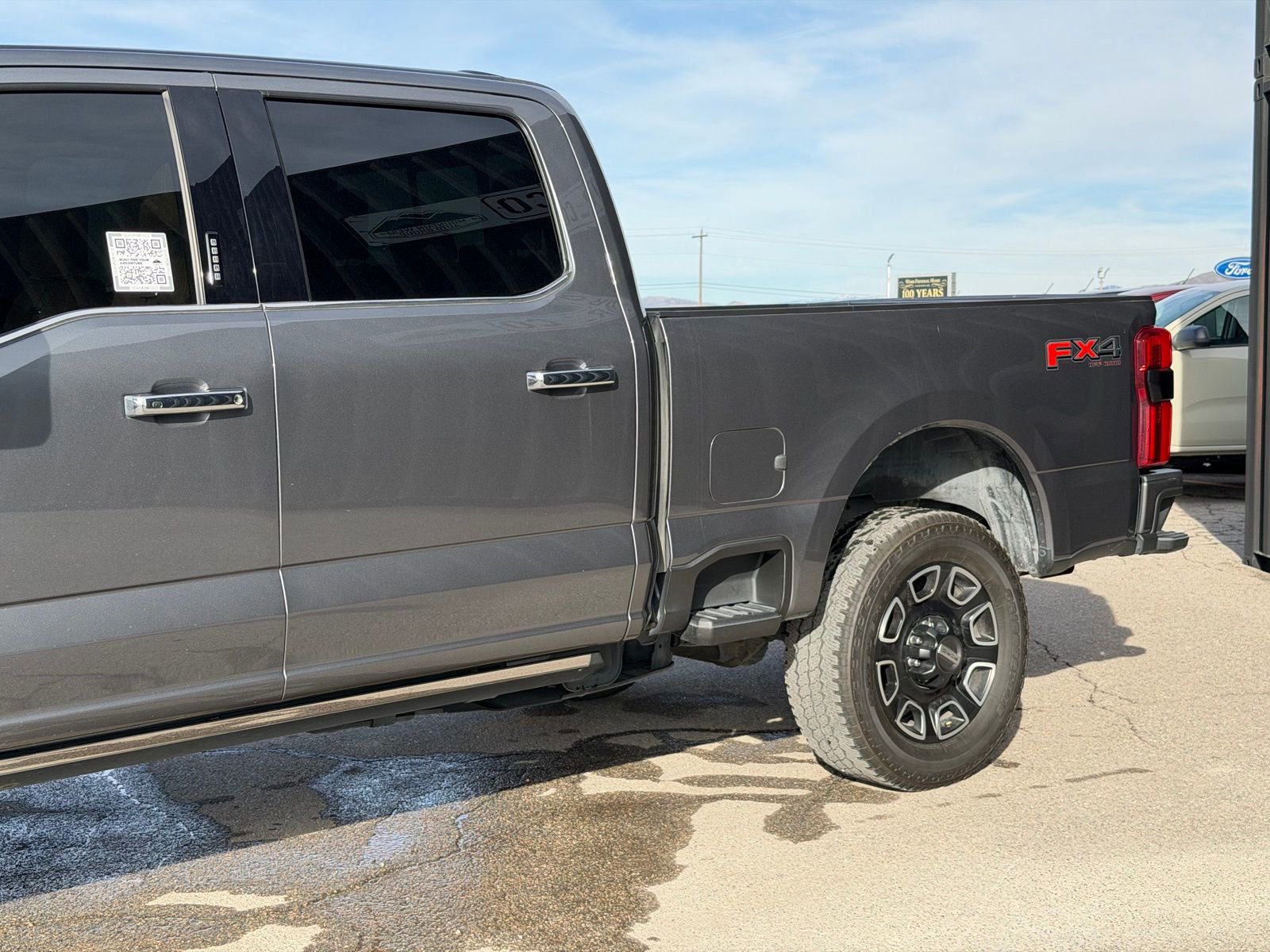 Used 2024 Ford F350 Platinum w/ FX4 Off-Road Package AWD/4WD image 12