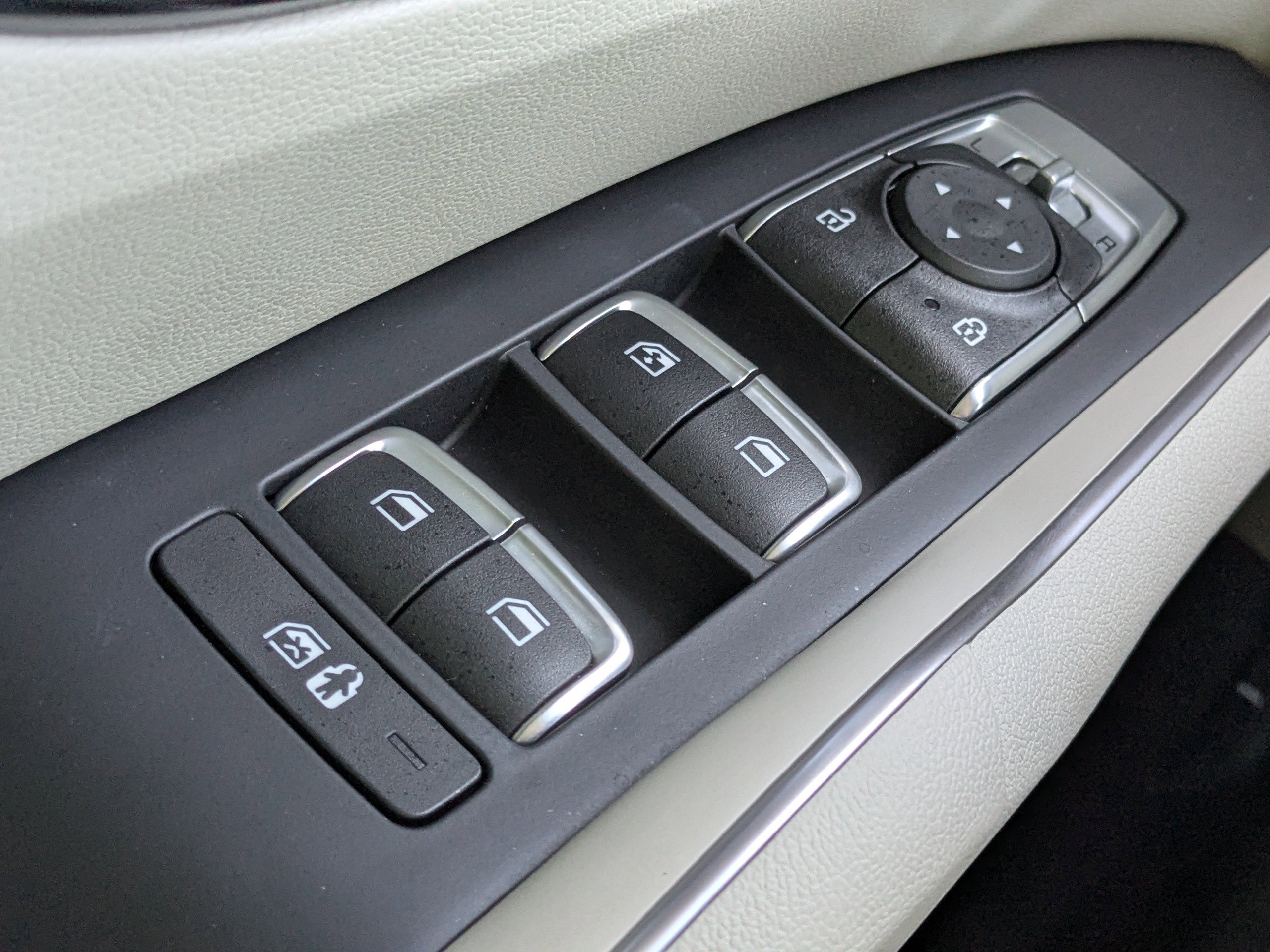 Used 2023 Kia Sorento S image 28