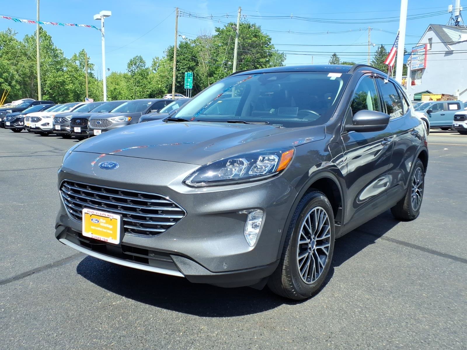 Certified 2022 Ford Escape Titanium w/ Titanium Premium Package FWD image 4