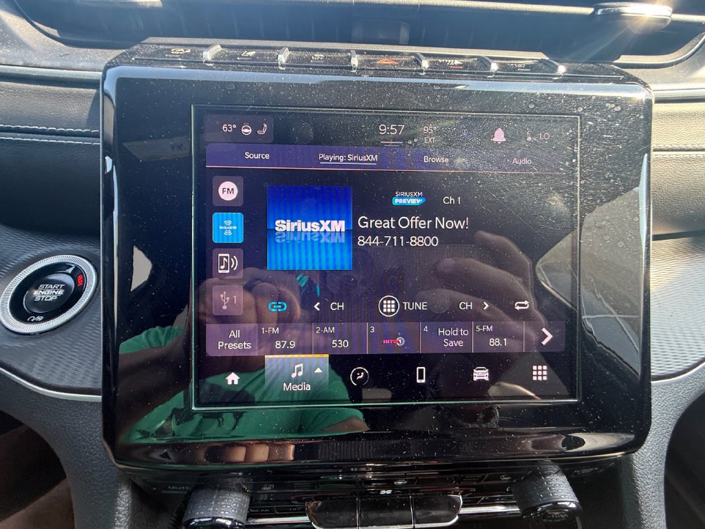 Used 2024 Jeep Grand Cherokee Altitude AWD/4WD image 28