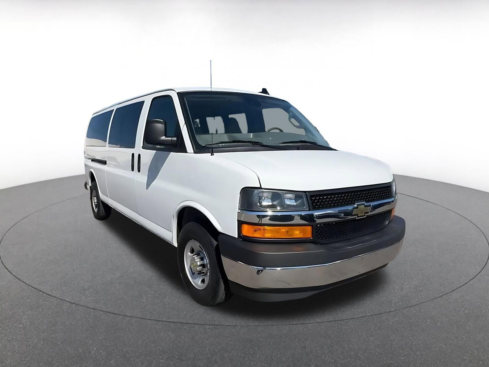 Used 2024 Chevrolet Express 3500 LT w/ LT Preferred Equipment Group image 3