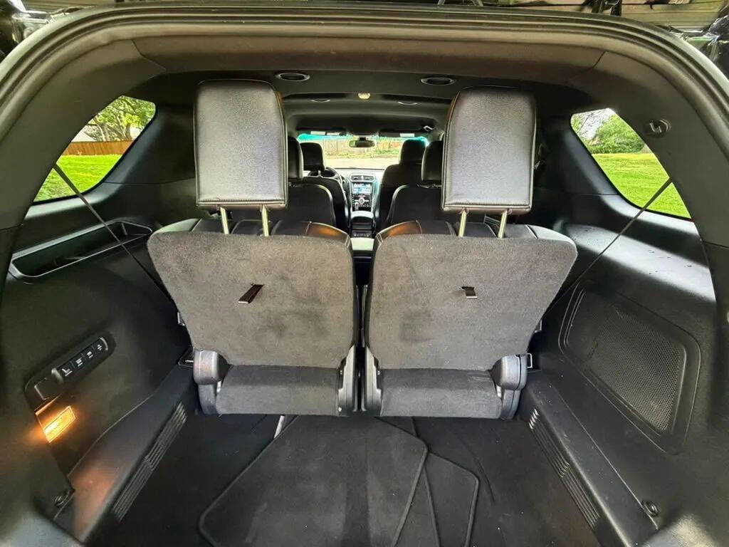 Used 2017 Ford Explorer Limited w/ Equipment Group 301A AWD/4WD image 7