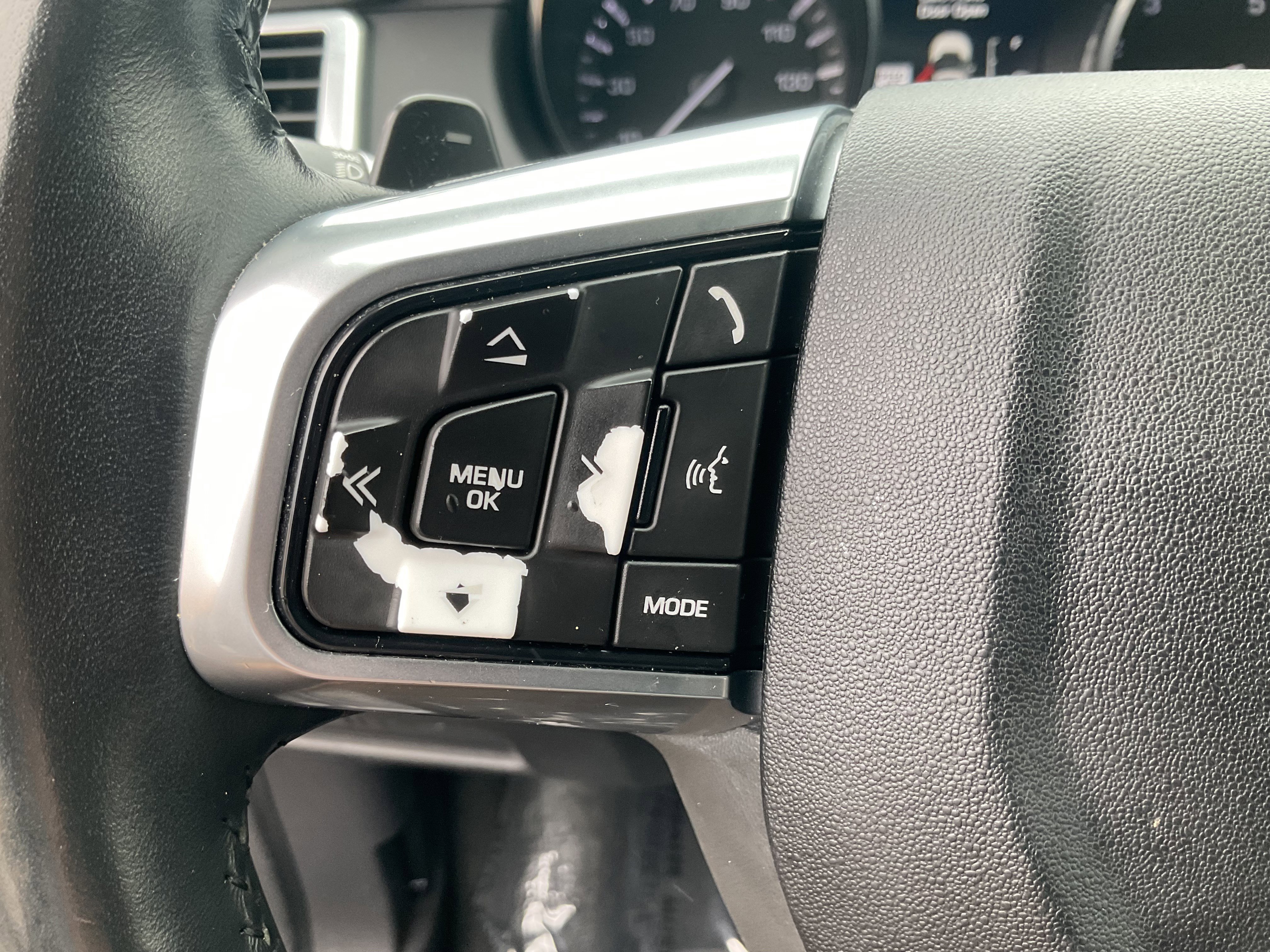 Used 2016 Land Rover Discovery Sport HSE AWD/4WD image 33