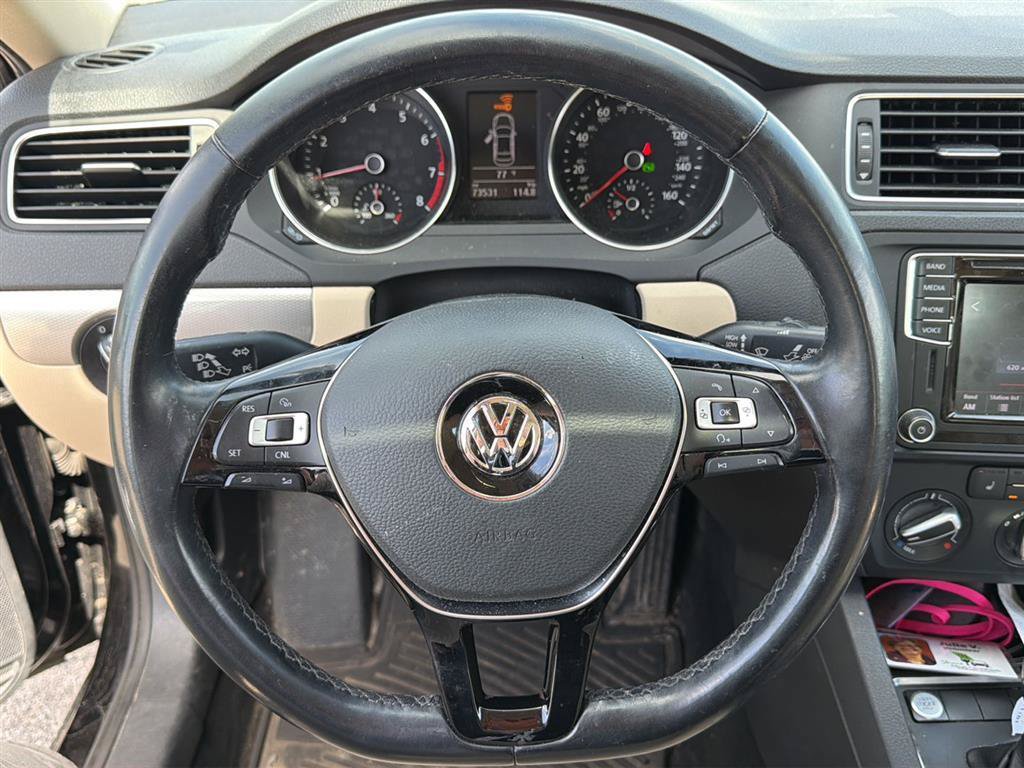 Used 2017 Volkswagen Jetta SE FWD image 7