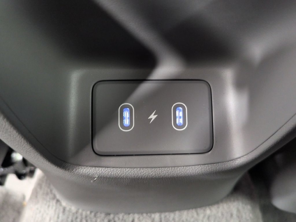 Used 2024 Hyundai Elantra SEL FWD image 20