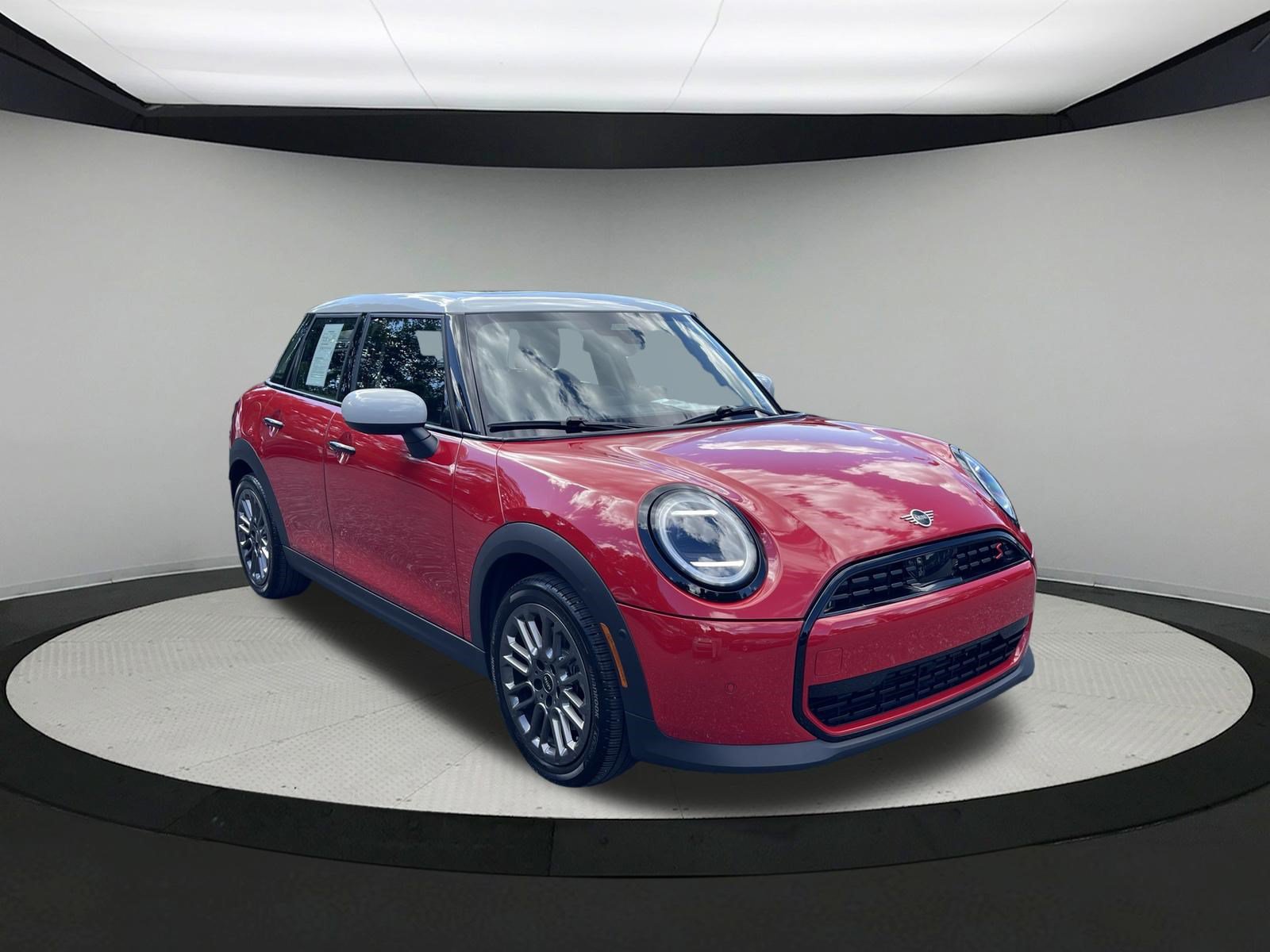 Used 2025 MINI Cooper S FWD image 3