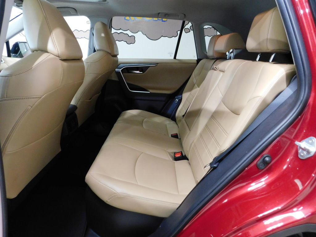 Used 2020 Toyota RAV4 Limited w/ Carpet Mat Package image 68
