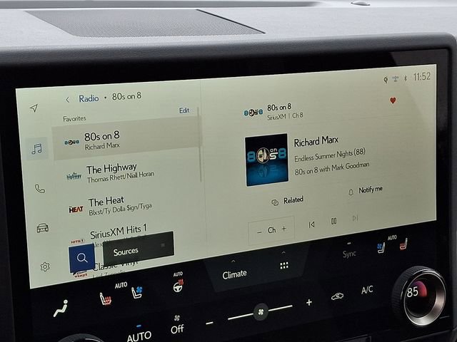 Used 2025 Lexus GX 550 image 11