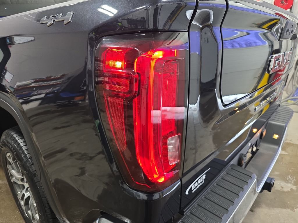 Certified 2025 GMC Sierra 1500 SLT image 34