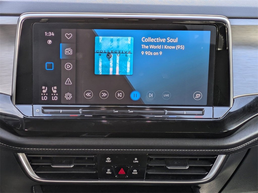 Used 2025 Volkswagen Atlas Cross Sport SE image 19