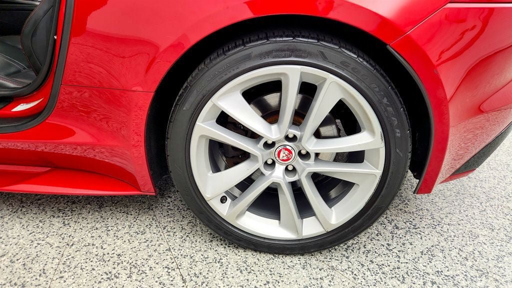 Used 2017 Jaguar F-TYPE S British Design Edition AWD/4WD image 9