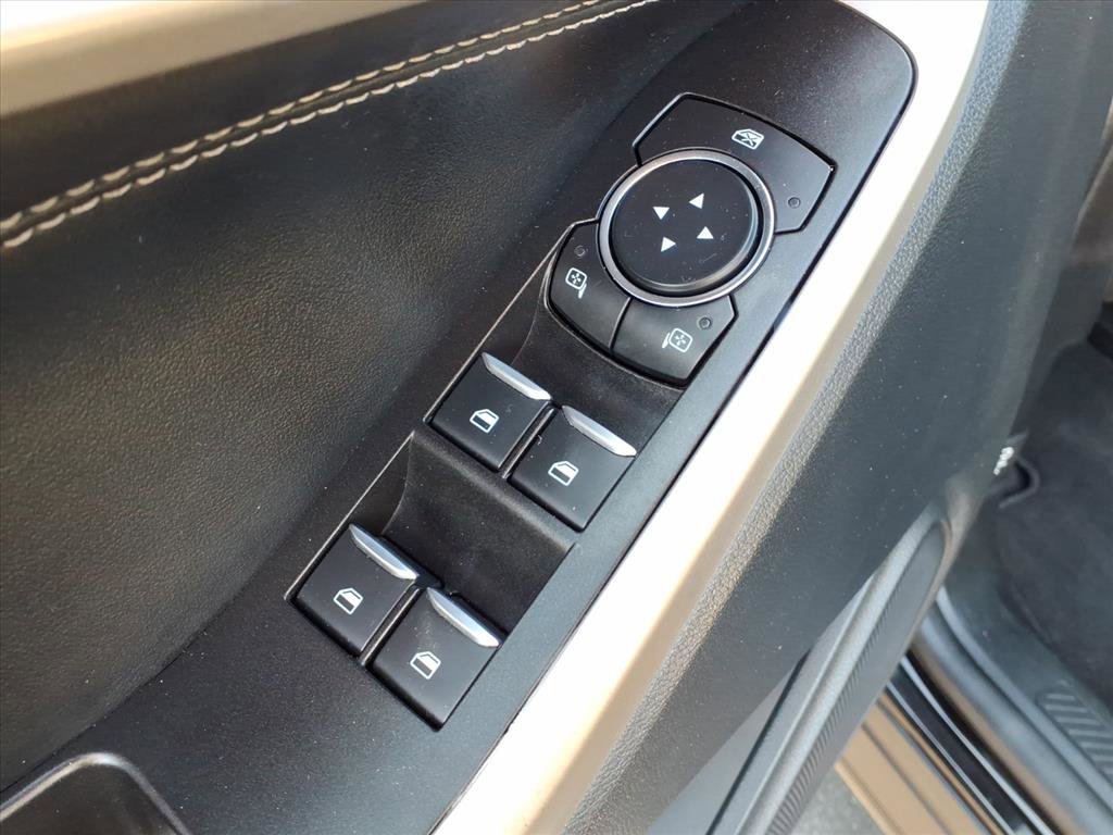 Used 2022 Ford Explorer XLT w/ Equipment Group 202A image 14