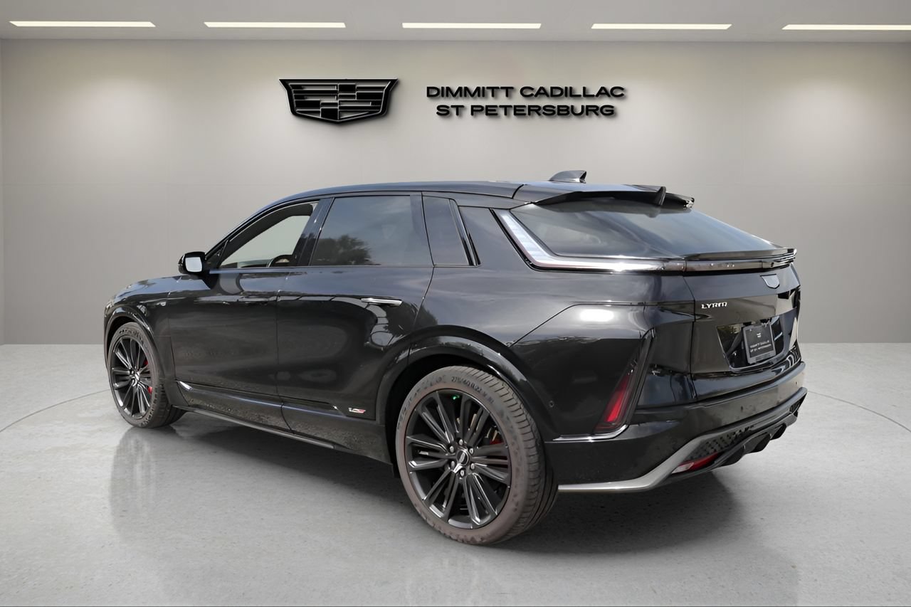 New 2026 Cadillac Lyriq V w/ Exterior Carbon Fiber Package AWD/4WD image 3