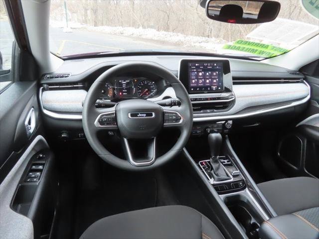 Certified 2022 Jeep Compass Sport AWD/4WD image 4