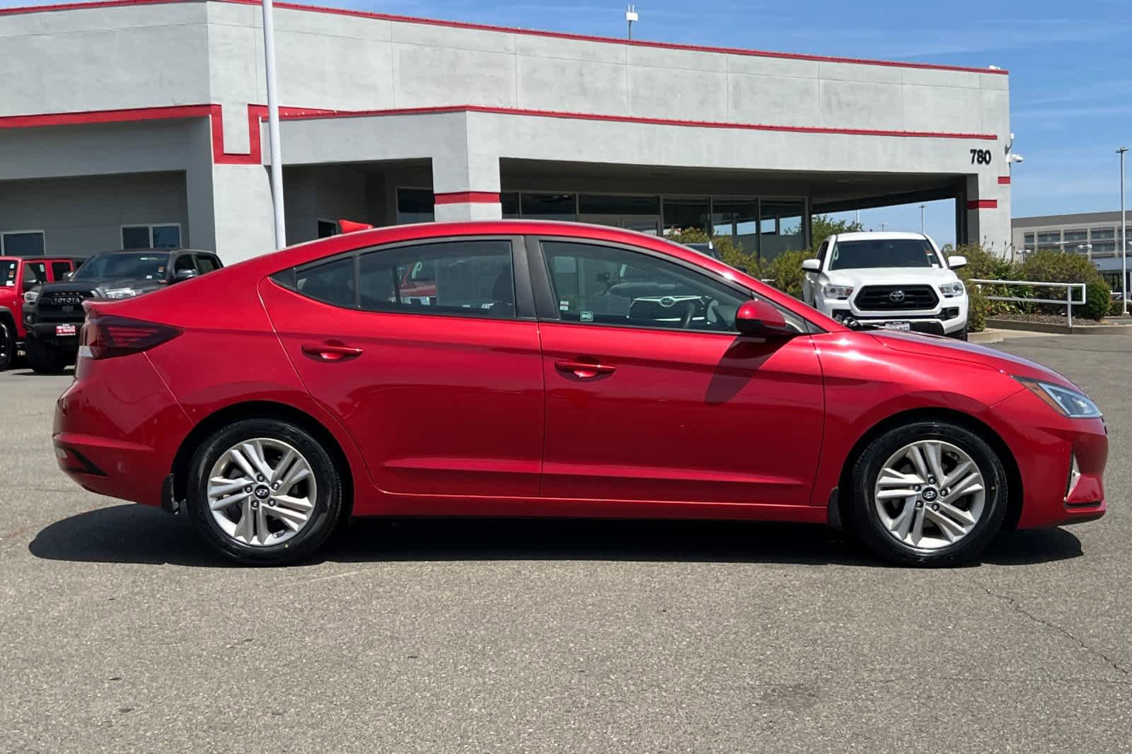 Used 2020 Hyundai Elantra SEL FWD image 6