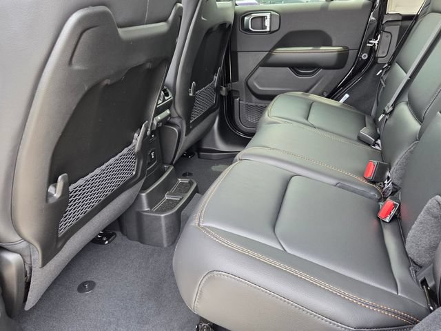 New 2026 Jeep Wrangler Unlimited Sahara AWD/4WD image 12