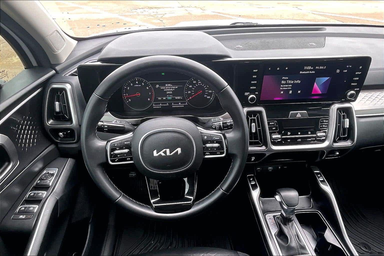 Used 2023 Kia Sorento S FWD image 12
