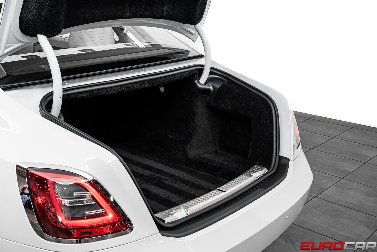 Used 2024 Rolls-Royce Ghost AWD/4WD image 18