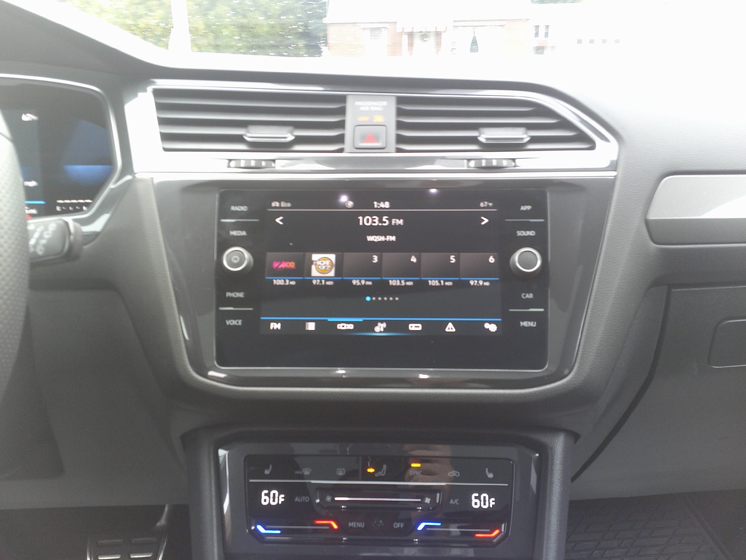 Used 2022 Volkswagen Tiguan SE R-Line AWD/4WD image 19