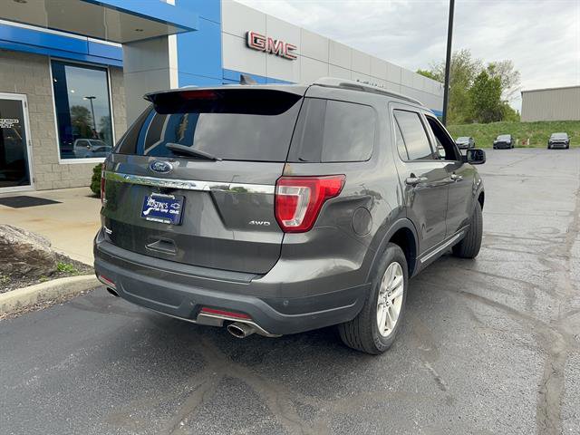 Used 2018 Ford Explorer XLT AWD/4WD image 7
