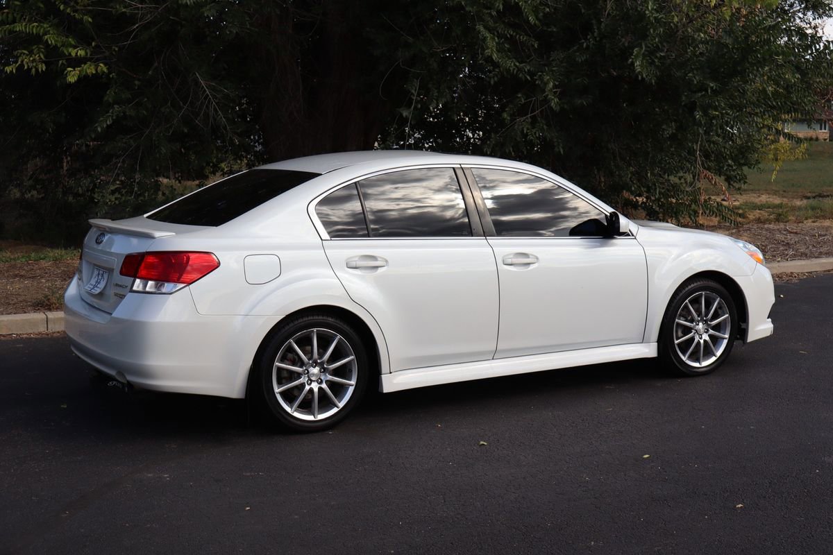 Used 2010 Subaru Legacy 2.5GT Limited image 4
