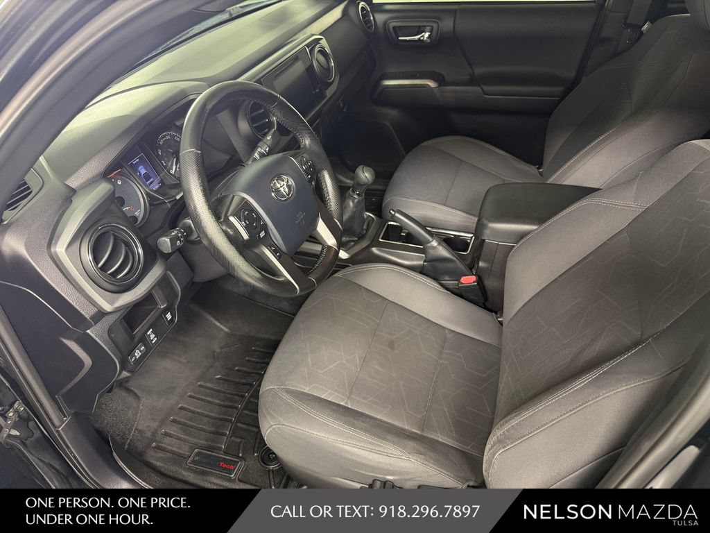 Used 2016 Toyota Tacoma TRD Sport w/ Towing Package AWD/4WD image 21