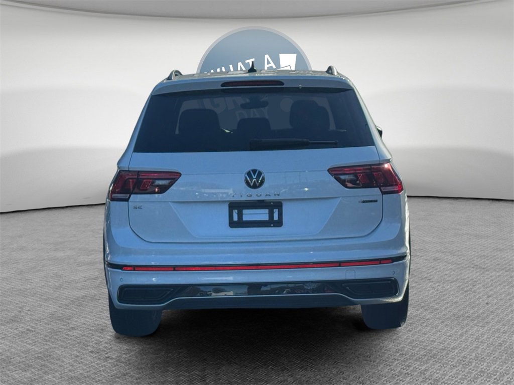 Used 2024 Volkswagen Tiguan SE R-Line image 8