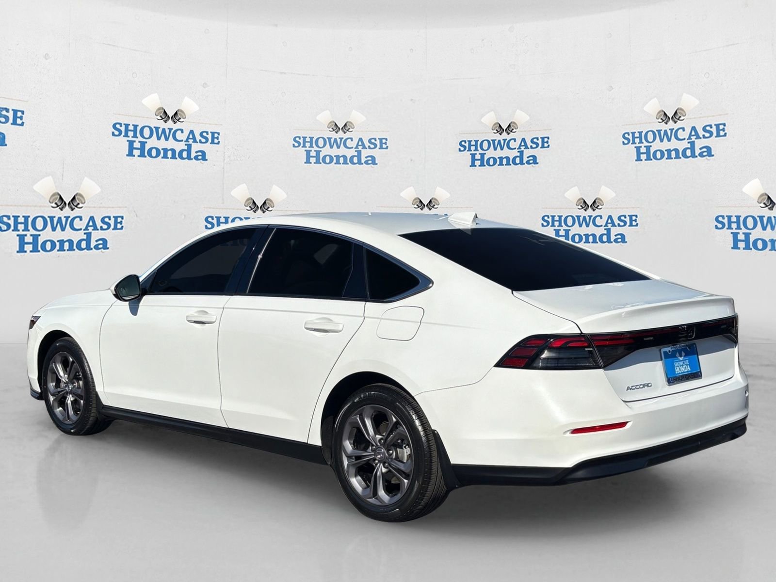 Used 2023 Honda Accord EX image 5