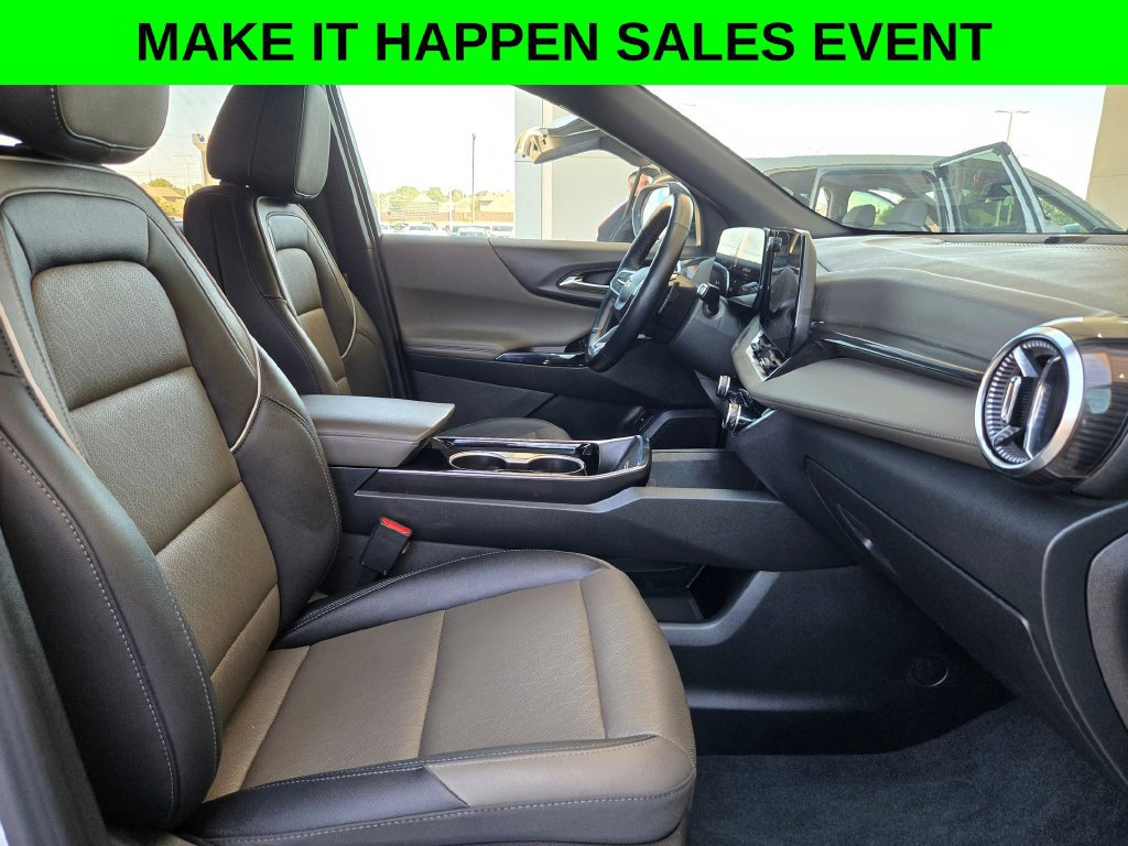 Used 2025 Chevrolet Equinox LT w/ Convenience Package II FWD image 26