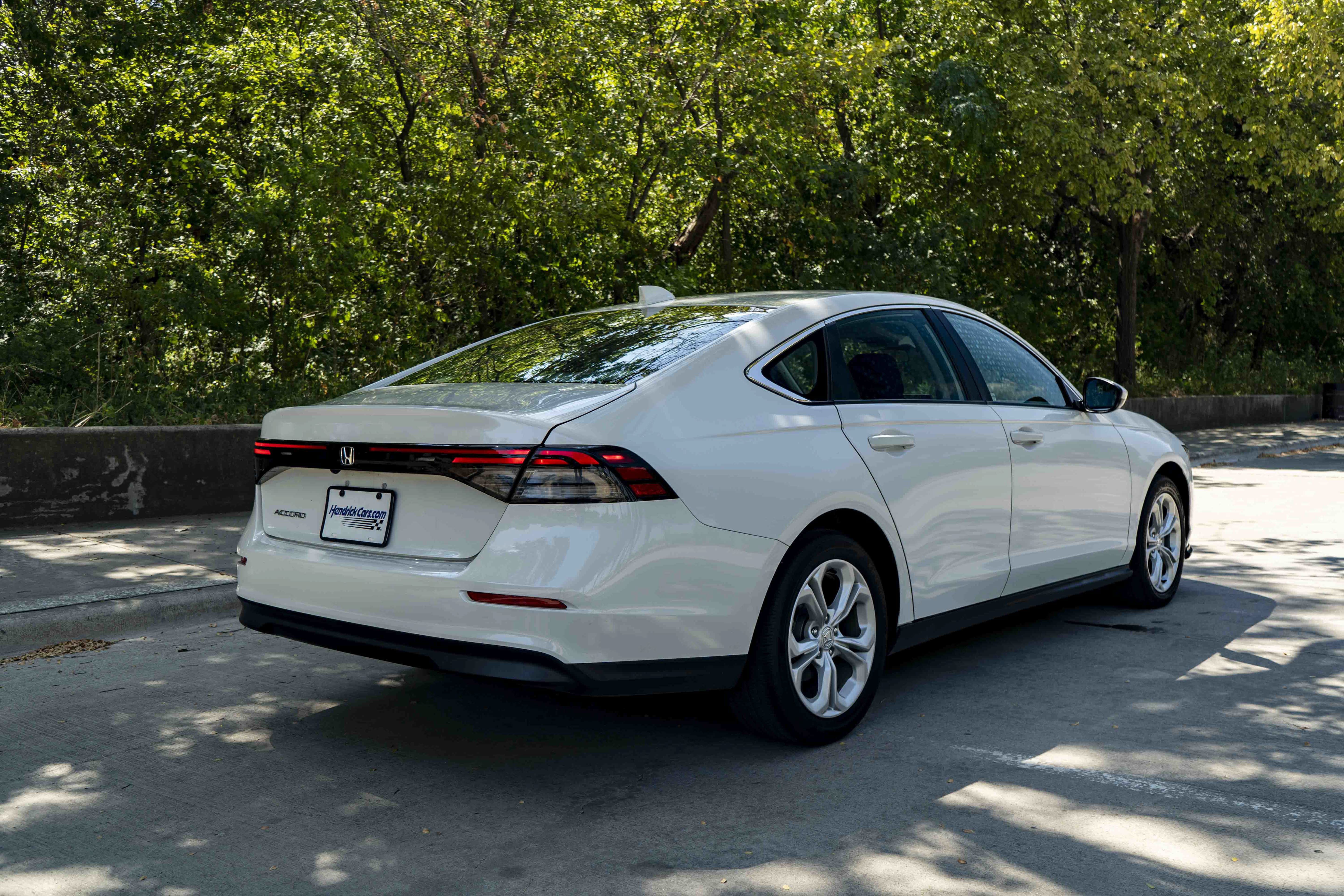 Certified 2023 Honda Accord LX image 9