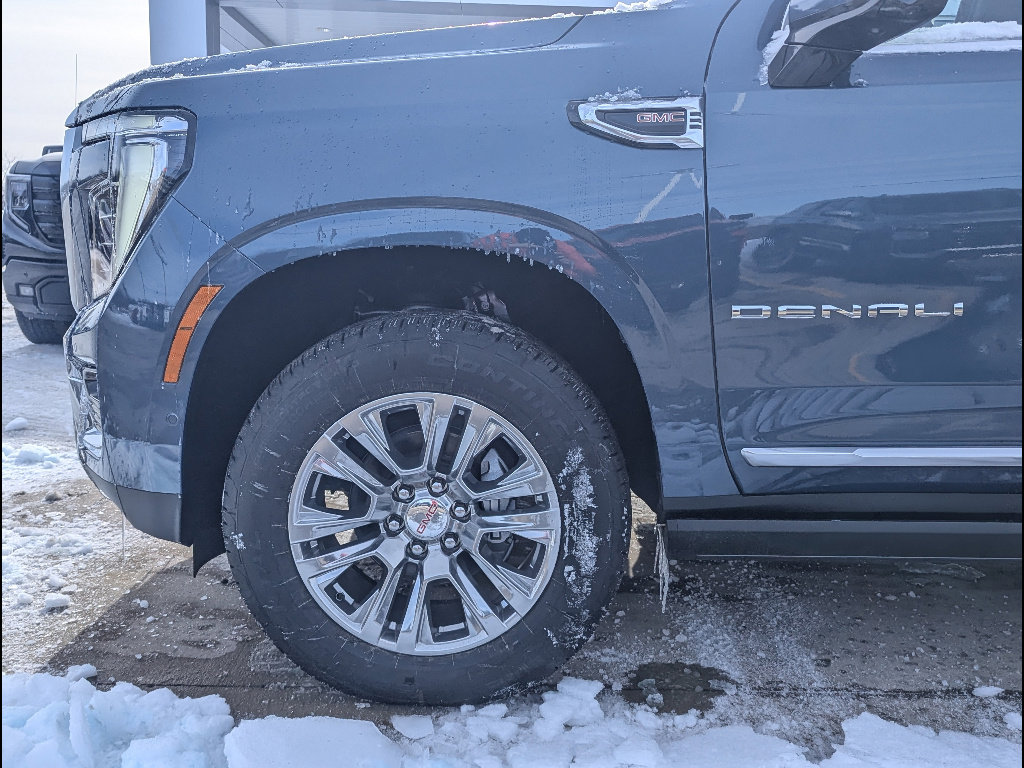 New 2026 GMC Yukon Denali w/ Sun & Power Step Package image 10