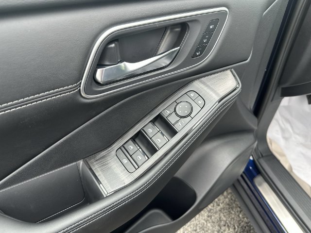 New 2026 Nissan Rogue Platinum AWD/4WD image 24