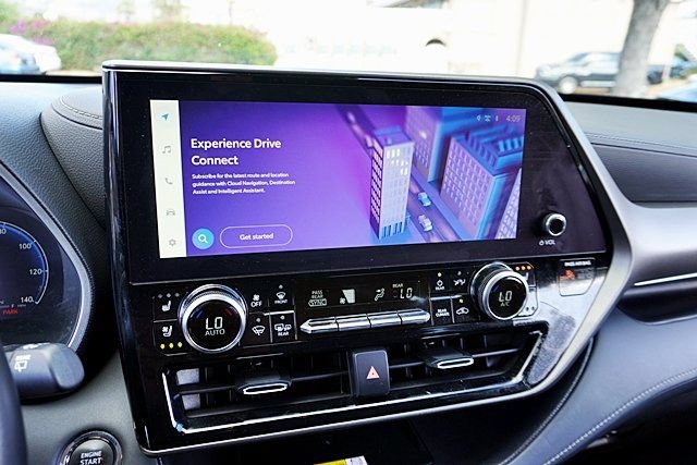 Used 2023 Toyota Highlander Limited FWD image 38
