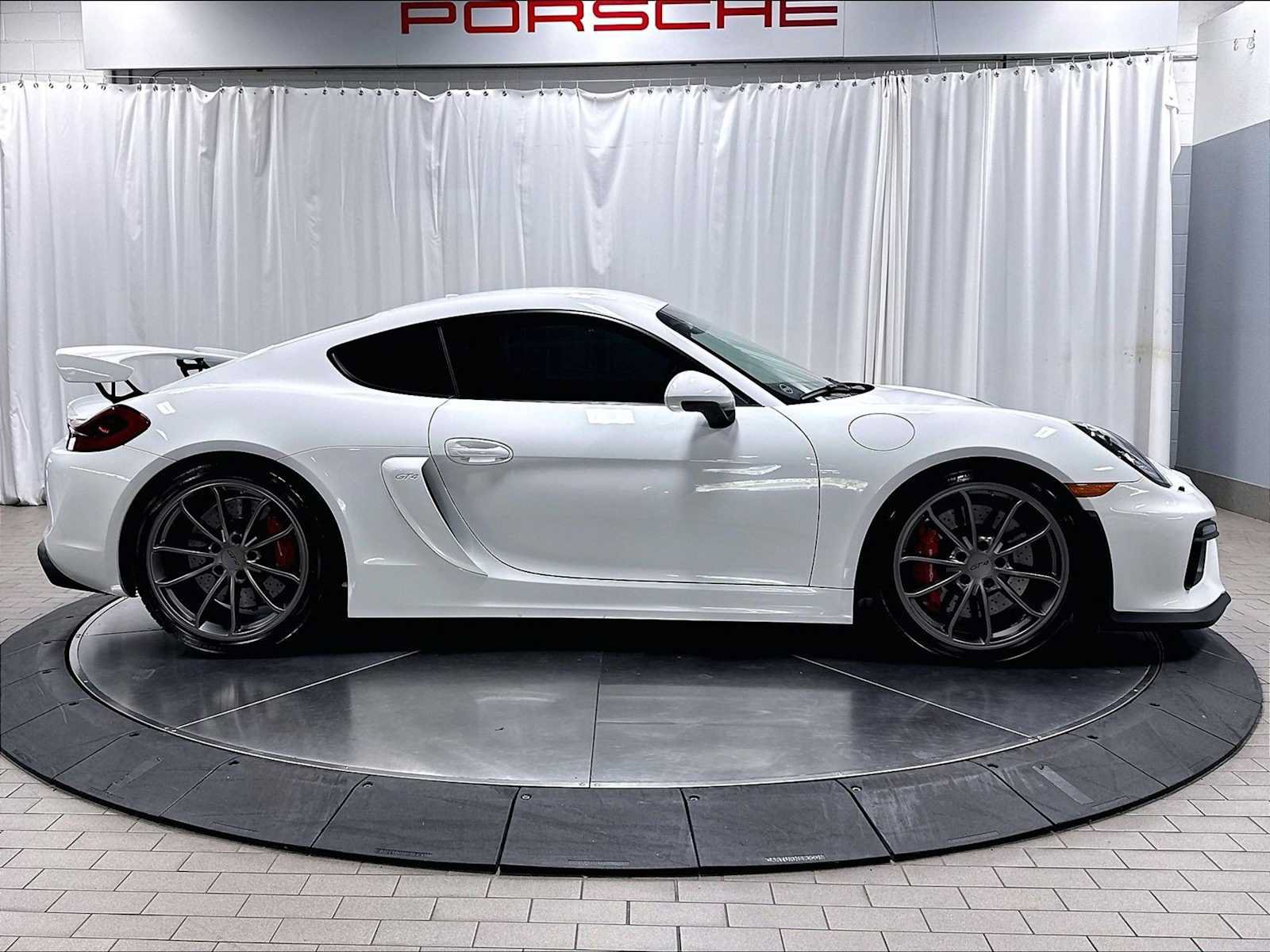 Used 2016 Porsche Cayman GT4 RWD image 10