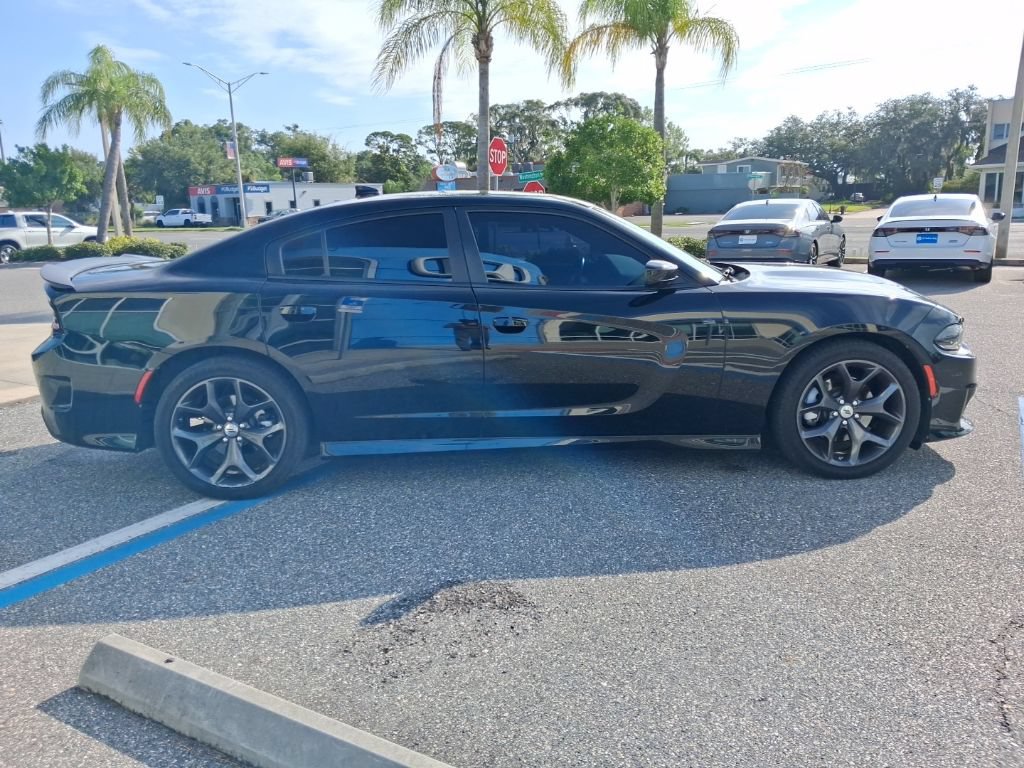 Used 2022 Dodge Charger R/T w/ Blacktop Package RWD image 4