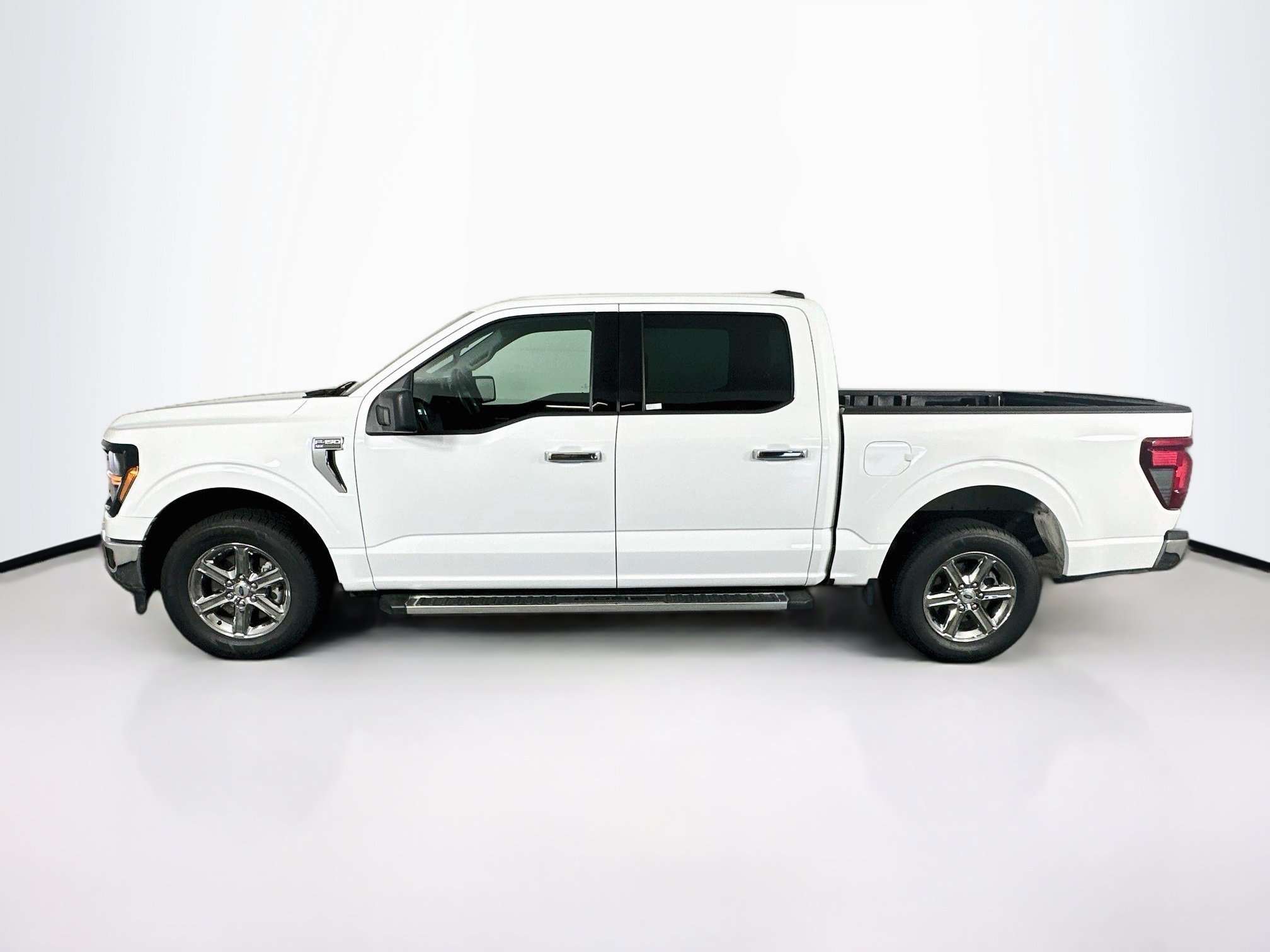 Used 2025 Ford F150 XLT w/ Equipment Group 301A Standard RWD image 4