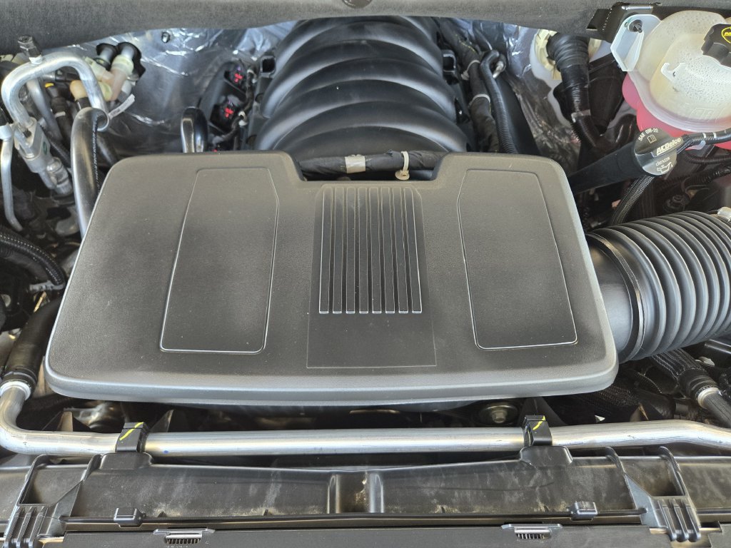 Certified 2025 Chevrolet Suburban High Country AWD/4WD image 32