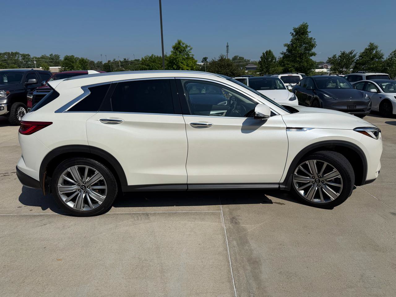 Used 2021 INFINITI QX50 Sensory w/ Cargo Package AWD/4WD image 4