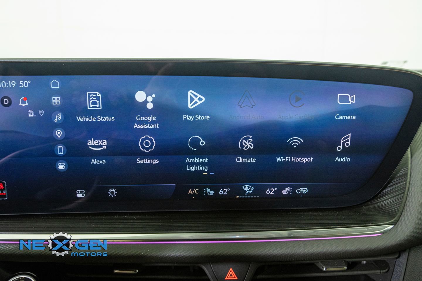 Used 2025 Buick Envision Preferred AWD/4WD image 18