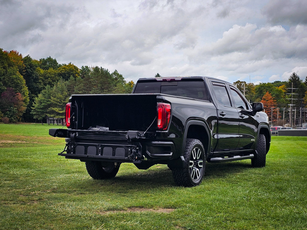 Used 2020 GMC Sierra 1500 AT4 w/ AT4 Premium Package AWD/4WD image 4
