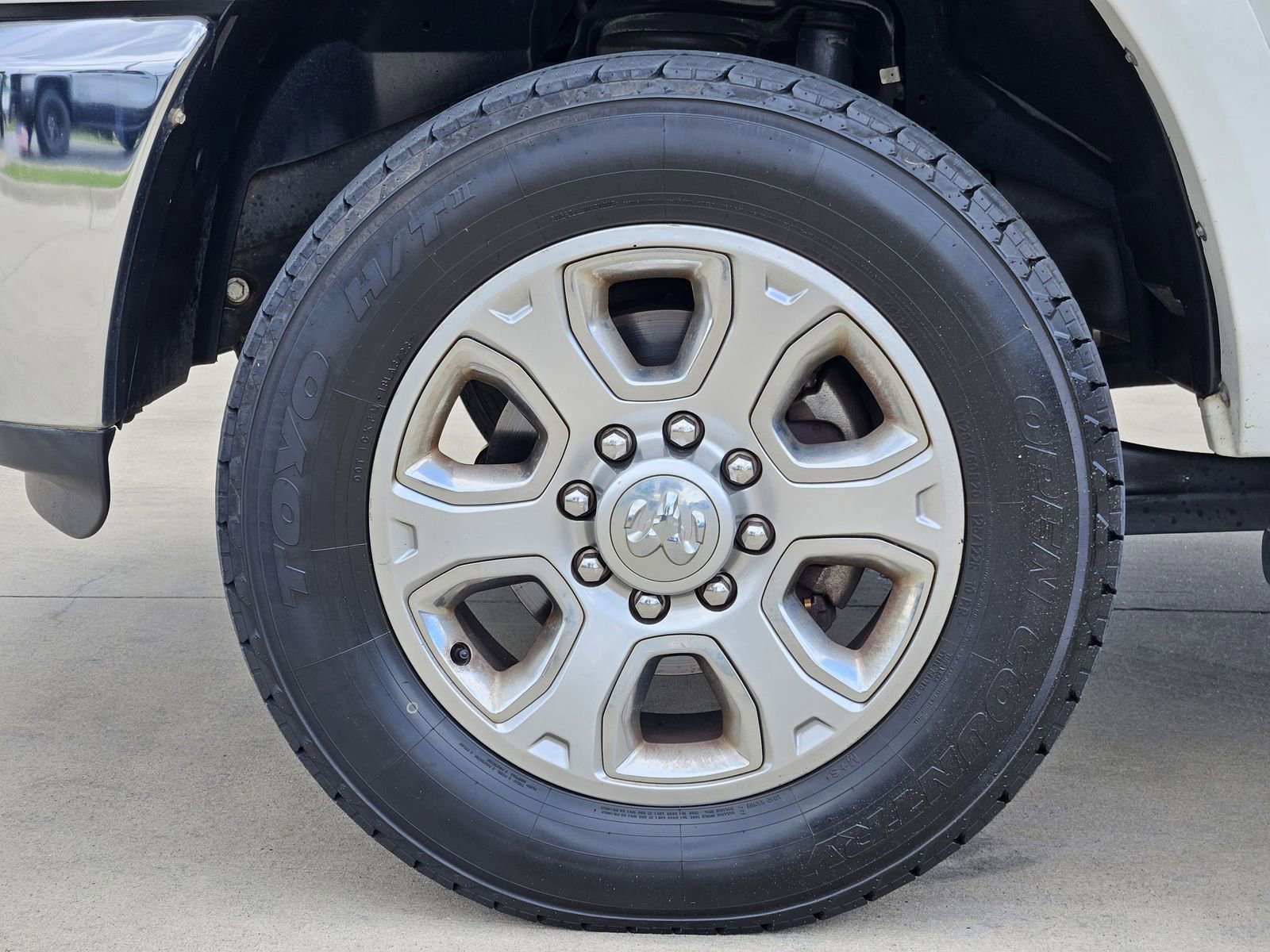 Used 2017 RAM 3500 Laramie w/ Convenience Group AWD/4WD image 12