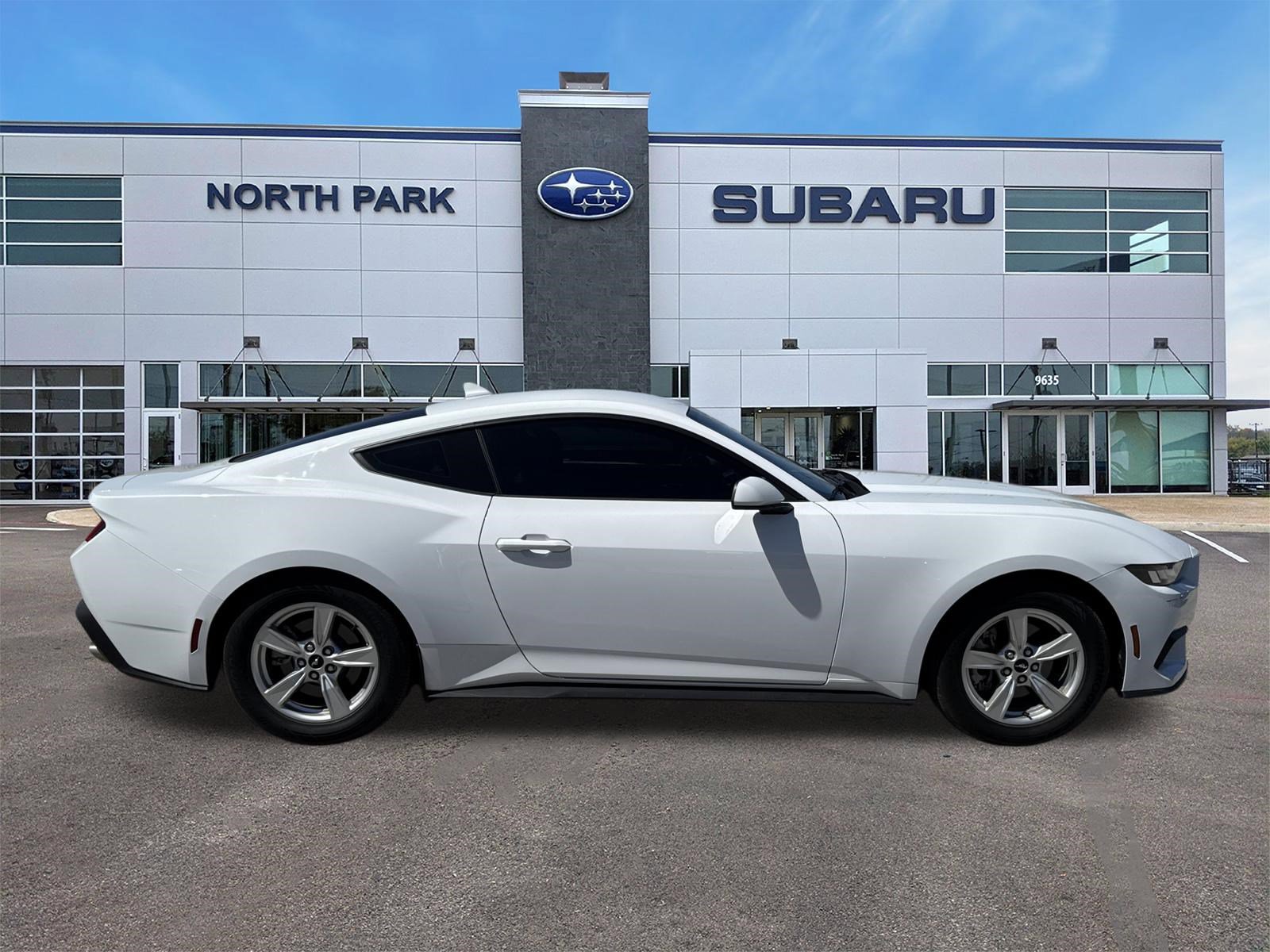 Used 2024 Ford Mustang EcoBoost image 2