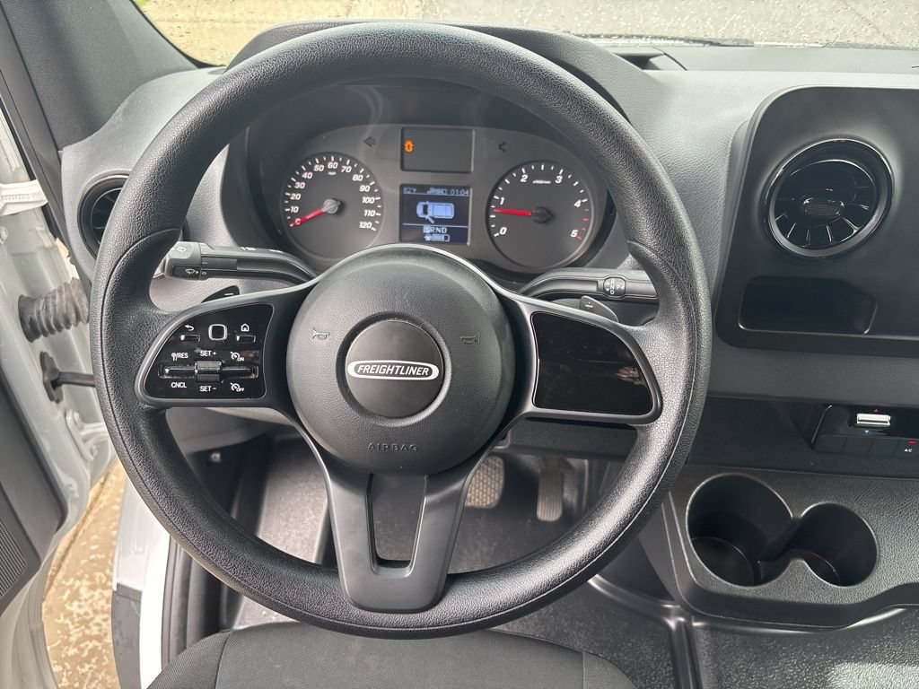 Used 2021 Freightliner Sprinter 3500 RWD image 31