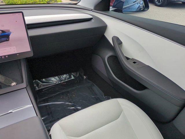 Used 2025 Tesla Model 3 Long Range RWD image 15