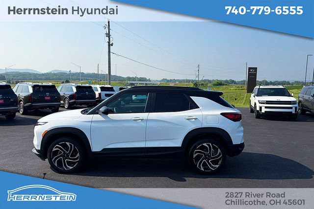Used 2024 Chevrolet TrailBlazer RS AWD/4WD image 3