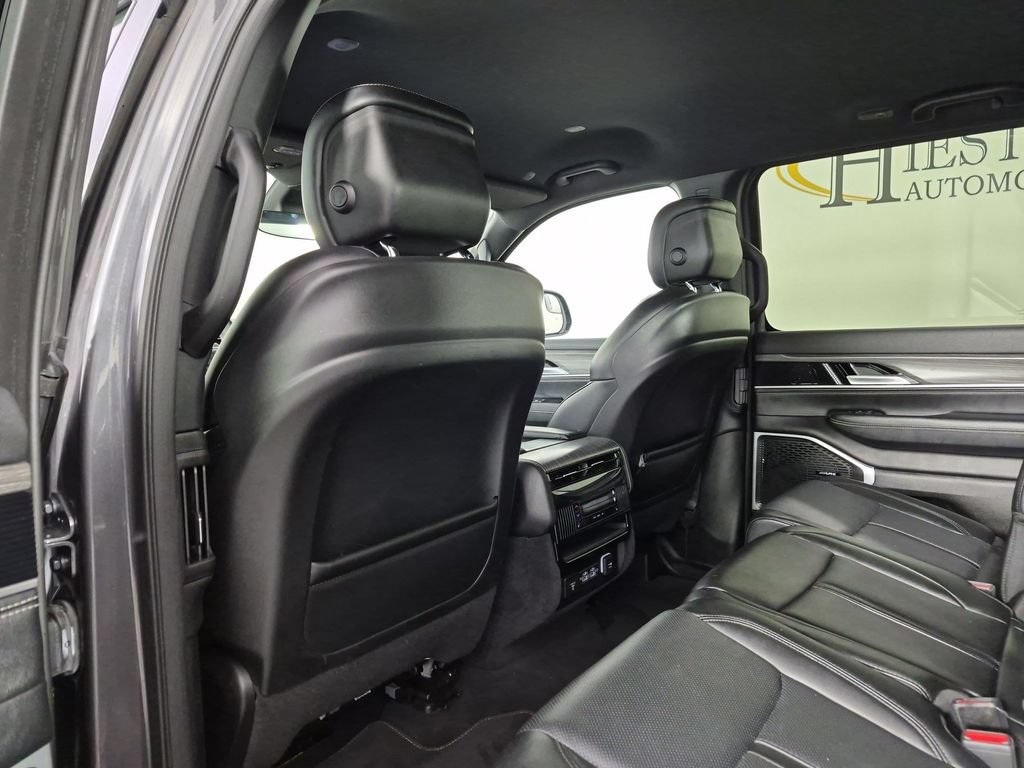 Used 2024 Jeep Wagoneer Series II w/ Flexible Seating Group RWD image 33
