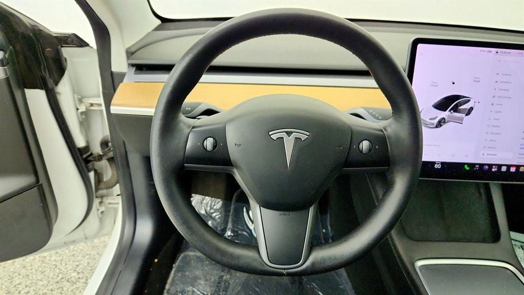 Used 2021 Tesla Model 3 Standard Range Plus RWD image 12